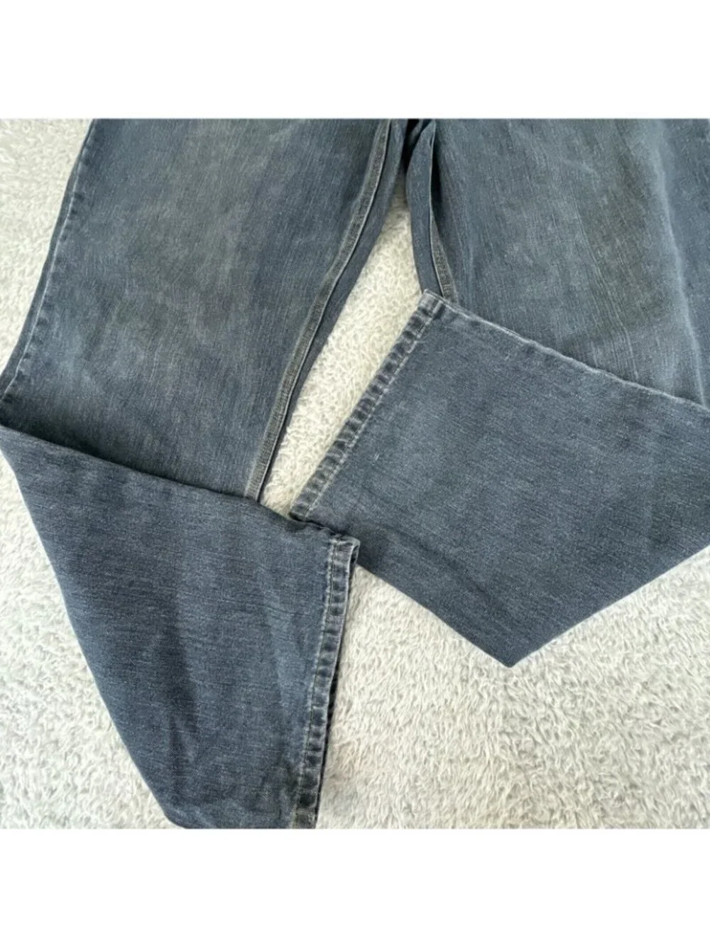 Carhartt Mens Relaxed Fit Blue Denim Jeans 42x32 Classic Workwear Durable USA